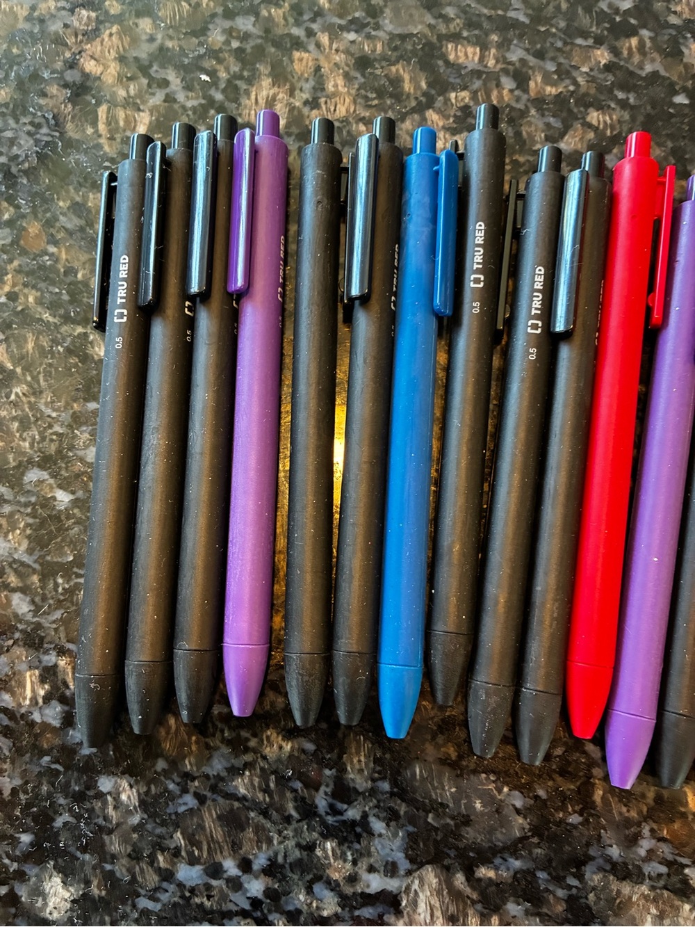 Lot of 19 Tru Red 0.5mm Retractable Gel Pens Assorted Colors - Picture 4 of 4